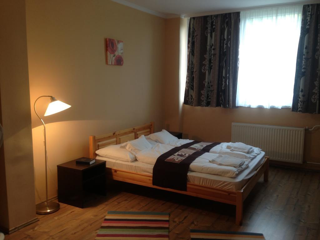 Vasvirag Hotel Celldomolk Room photo